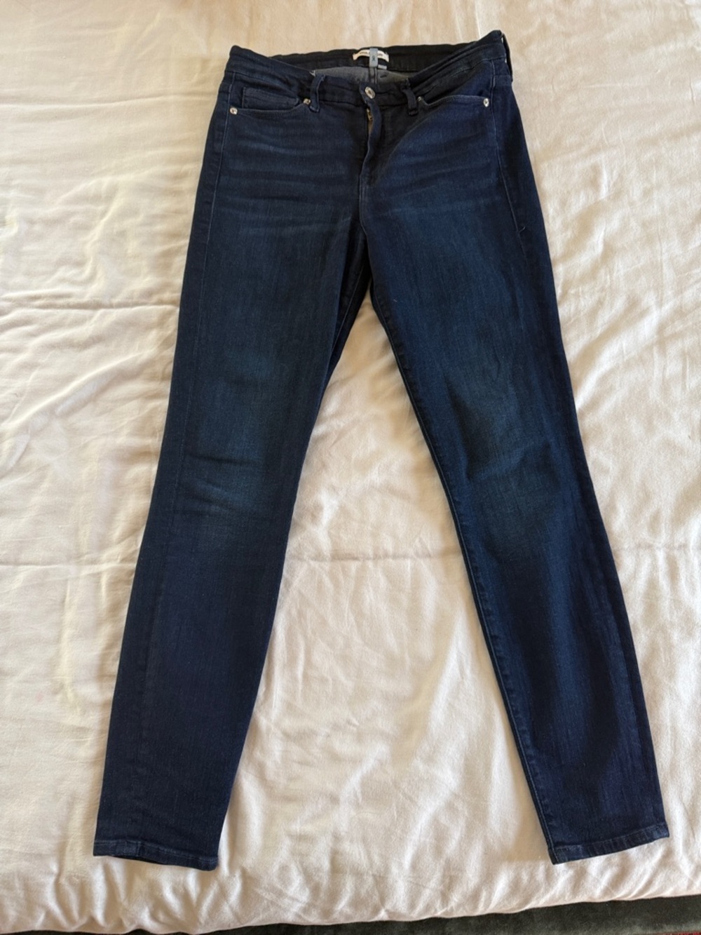 Good American Skinny Jeans in Dark Blue